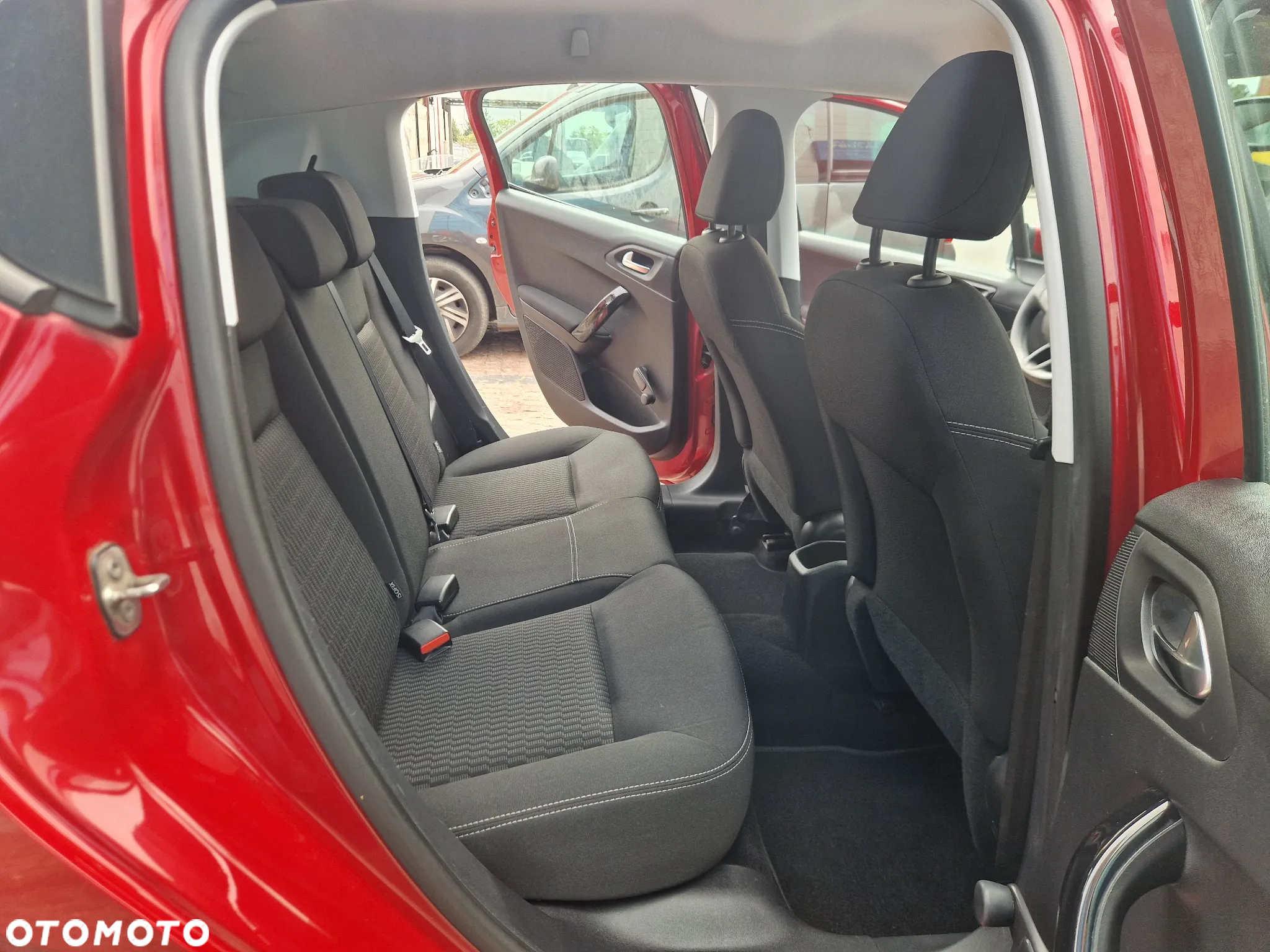Peugeot 208 Blue-HDi 100 Stop&Start Active - 21