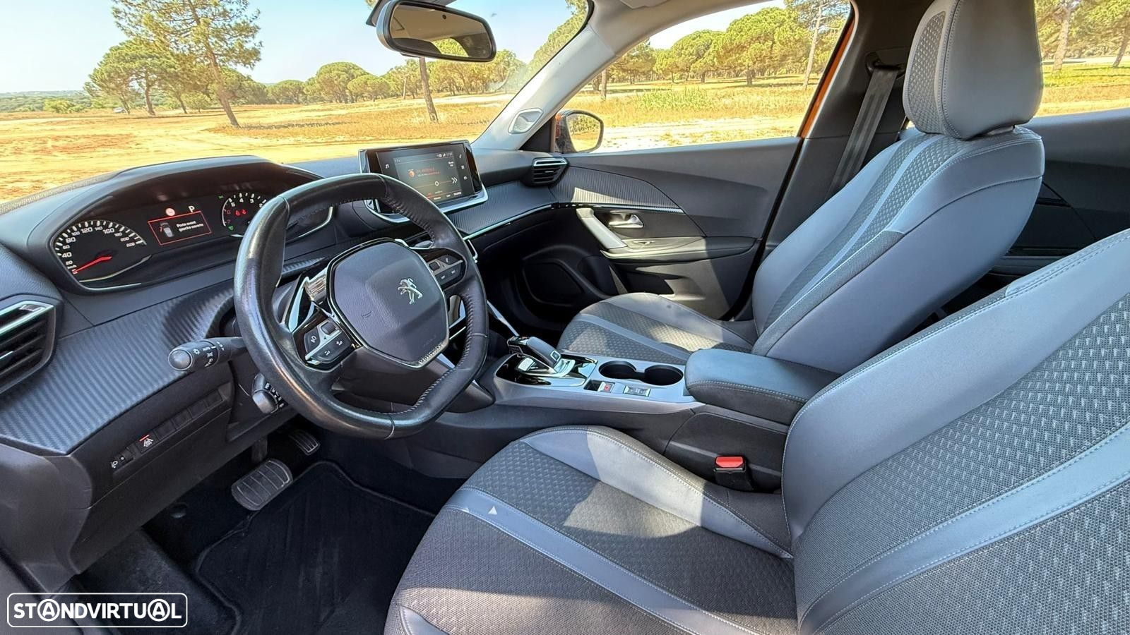 Peugeot 2008 1.2 PureTech Allure Pack EAT8 - 27