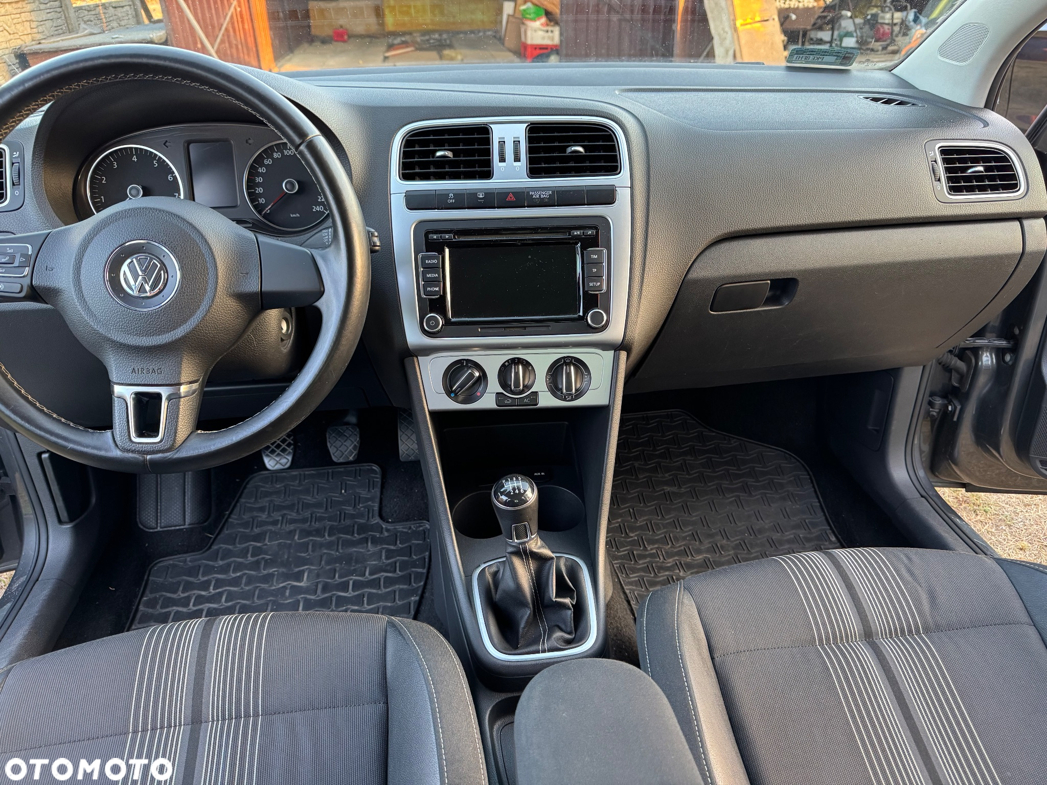 Volkswagen Polo 1.2 TSI MATCH - 8