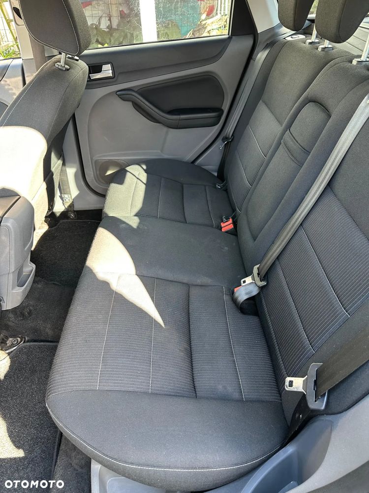 Ford Focus 1.6 TDCi DPF Ambiente - 14