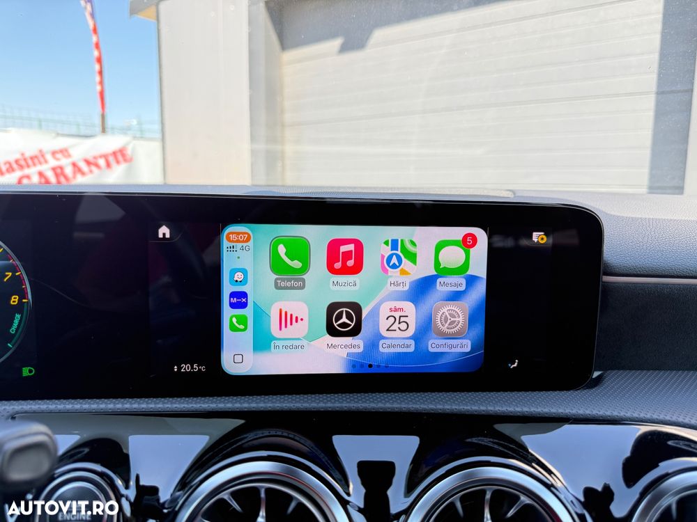 Mercedes-Benz A 250 e 8G-DCT AMG Line - 12