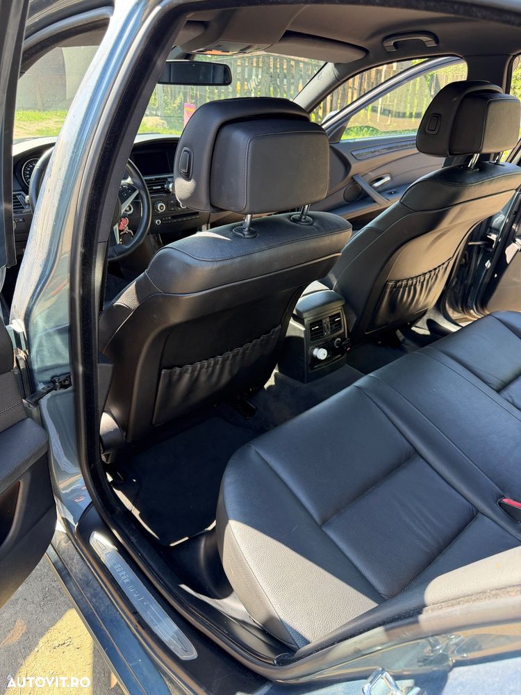 BMW Seria 5 523i Aut. - 12
