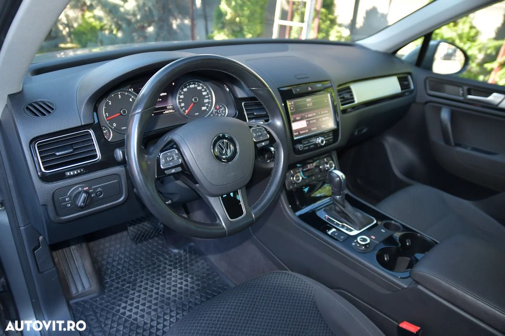 Volkswagen Touareg 3.0 V6 TDI BMT - 3