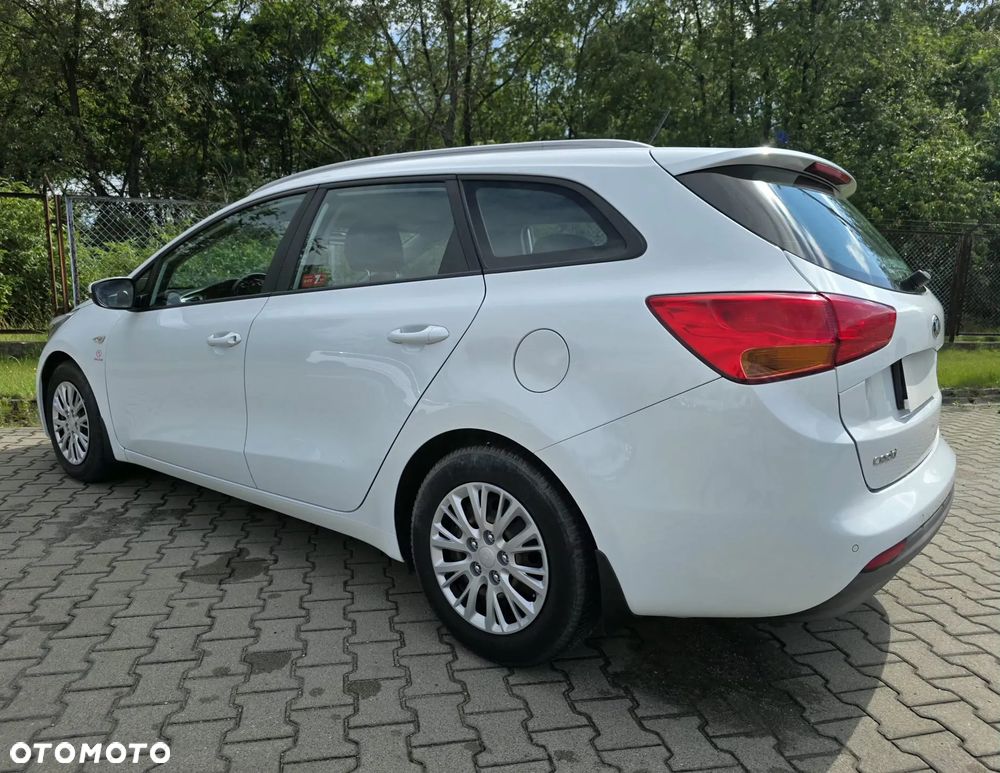 Kia Ceed 1.4 L - 5