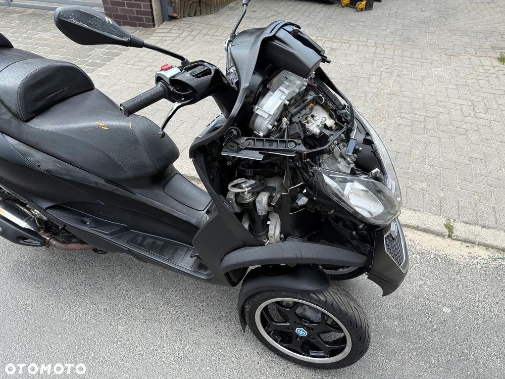 Piaggio MP-3 - 16