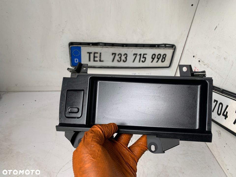 PÓŁKA GNIAZDO ZAPALNICZKI 12V BMW E39 EUROPA - 1