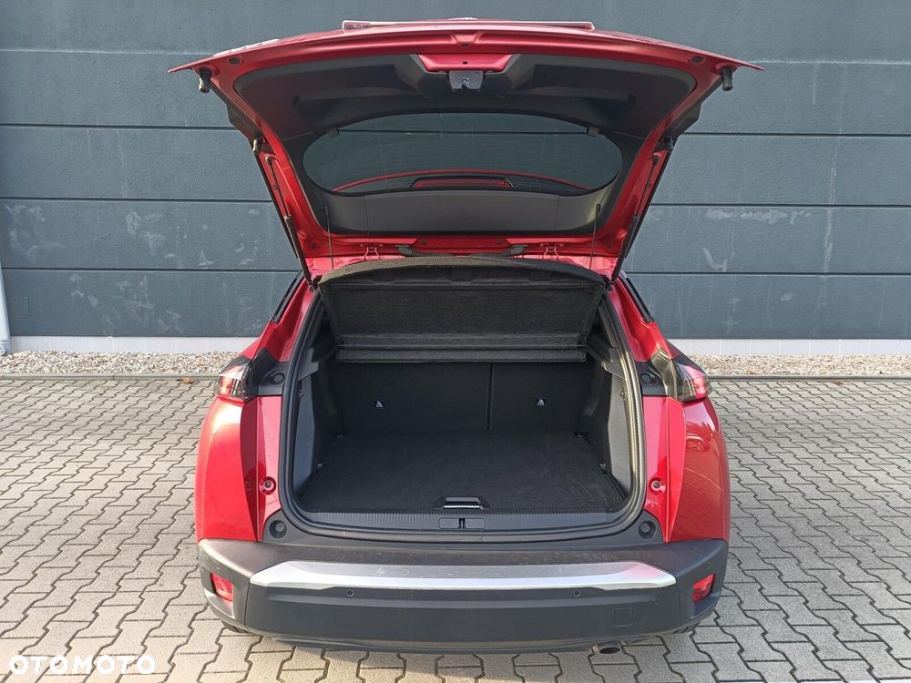 Peugeot 2008 PureTech 100 Allure S&S BVM6 - 8