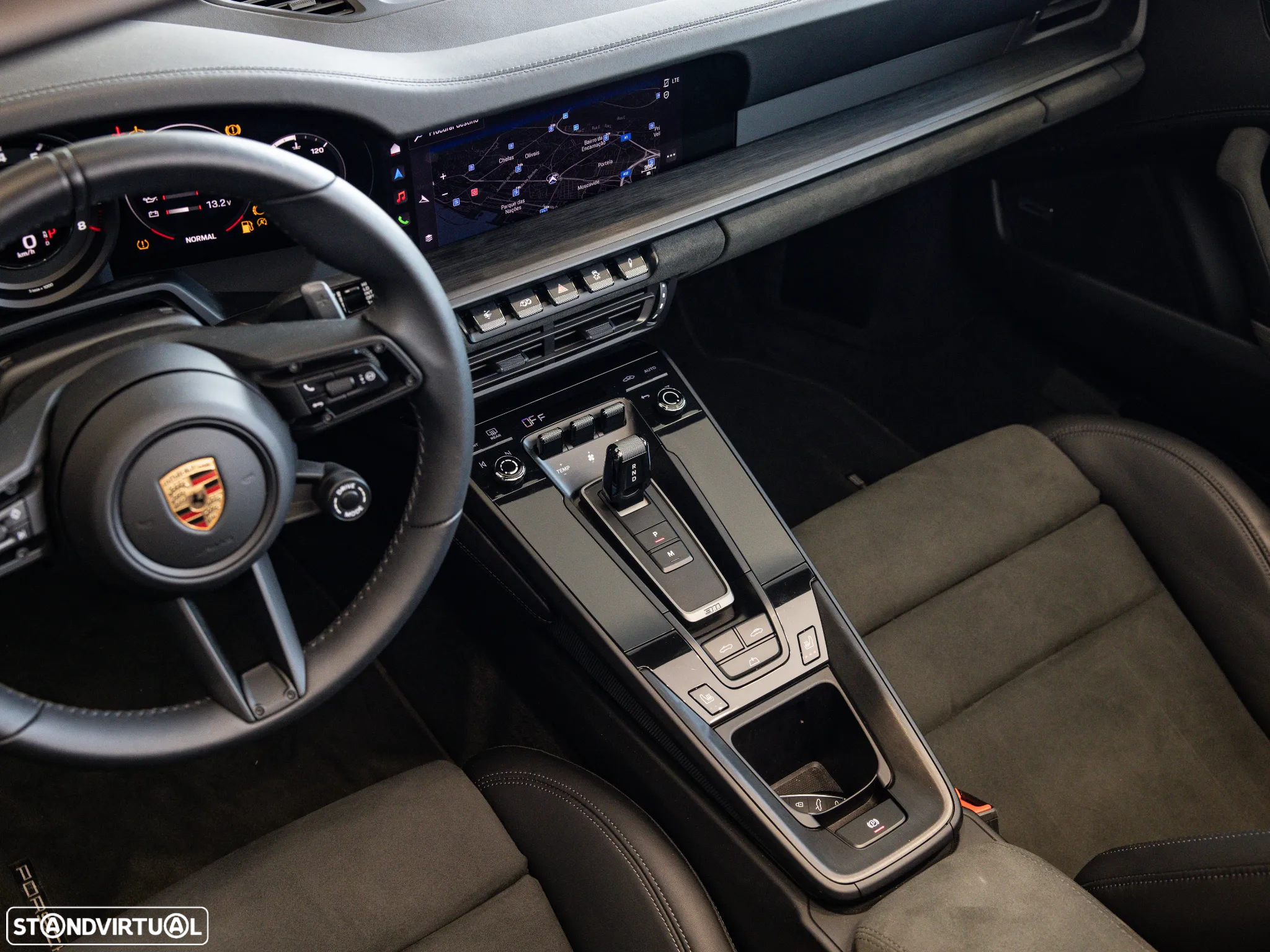 Porsche 911 (992) Carrera Cabrio GTS PDK - 31