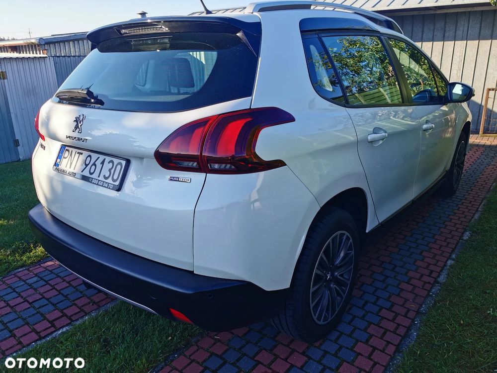 Peugeot 2008 1.2 Pure Tech GPF Allure S&S - 2