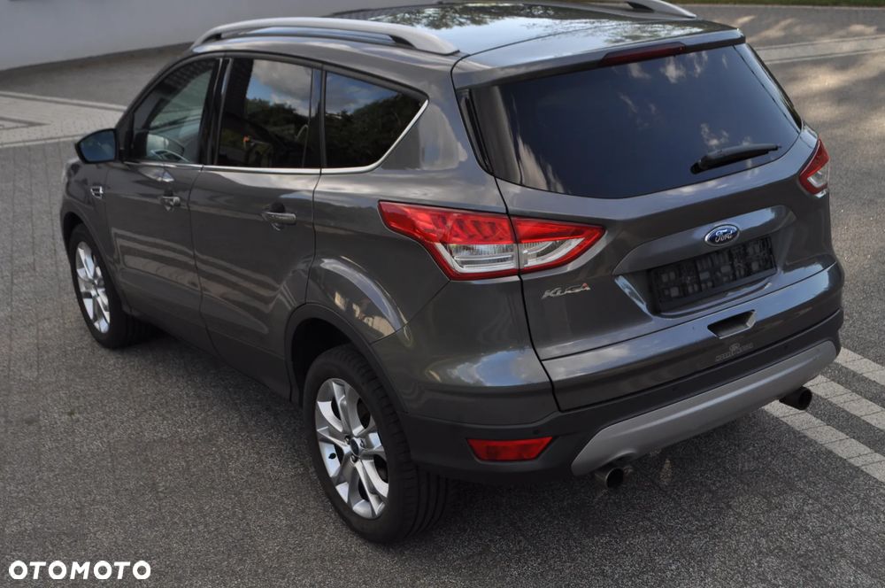 Ford Kuga 2.0 TDCi 2x4 Titanium - 20
