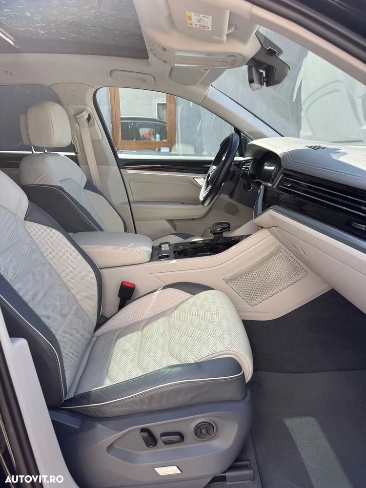 Volkswagen Touareg - 15