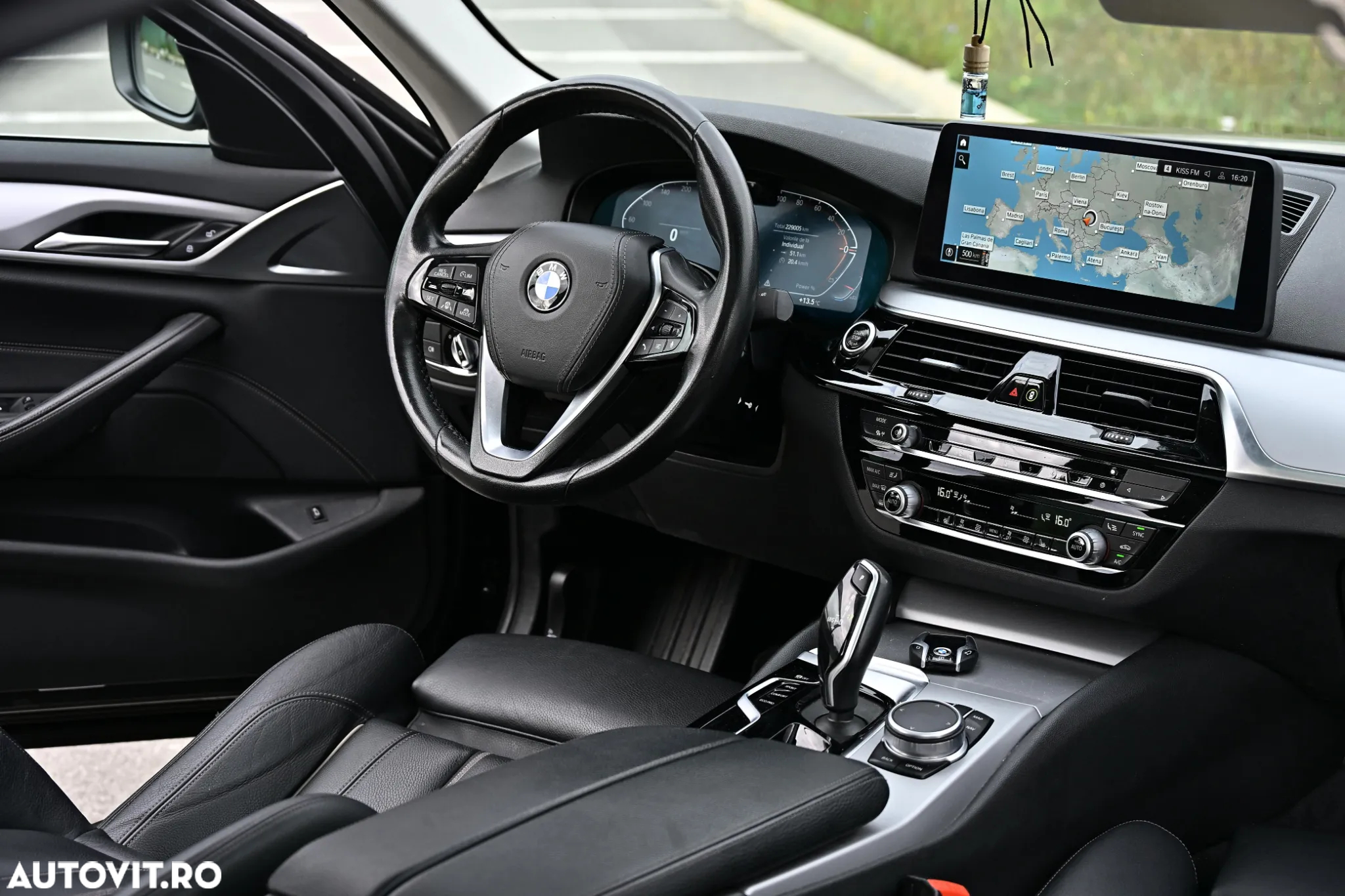 BMW Seria 5 530d xDrive Aut. Luxury Line - 14