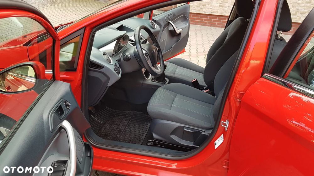 Ford Fiesta 1.25 Titanium - 33