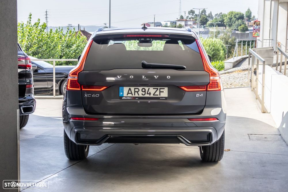 Volvo XC 60 2.0 B4 R-Design Geartronic - 7