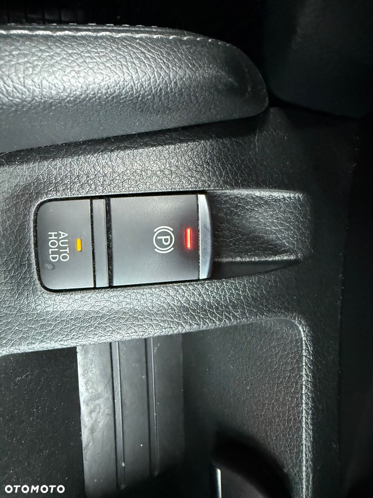 Nissan Qashqai 1.6 DCi 4x4 N-Connecta - 17