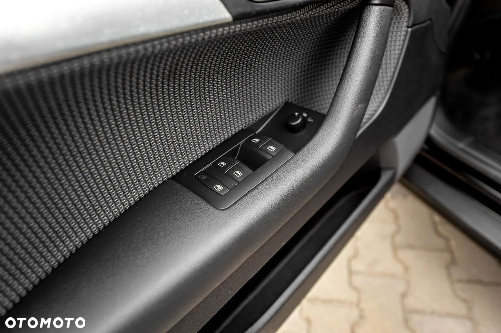 Audi A3 Sportback 1.6 Ambiente - 27