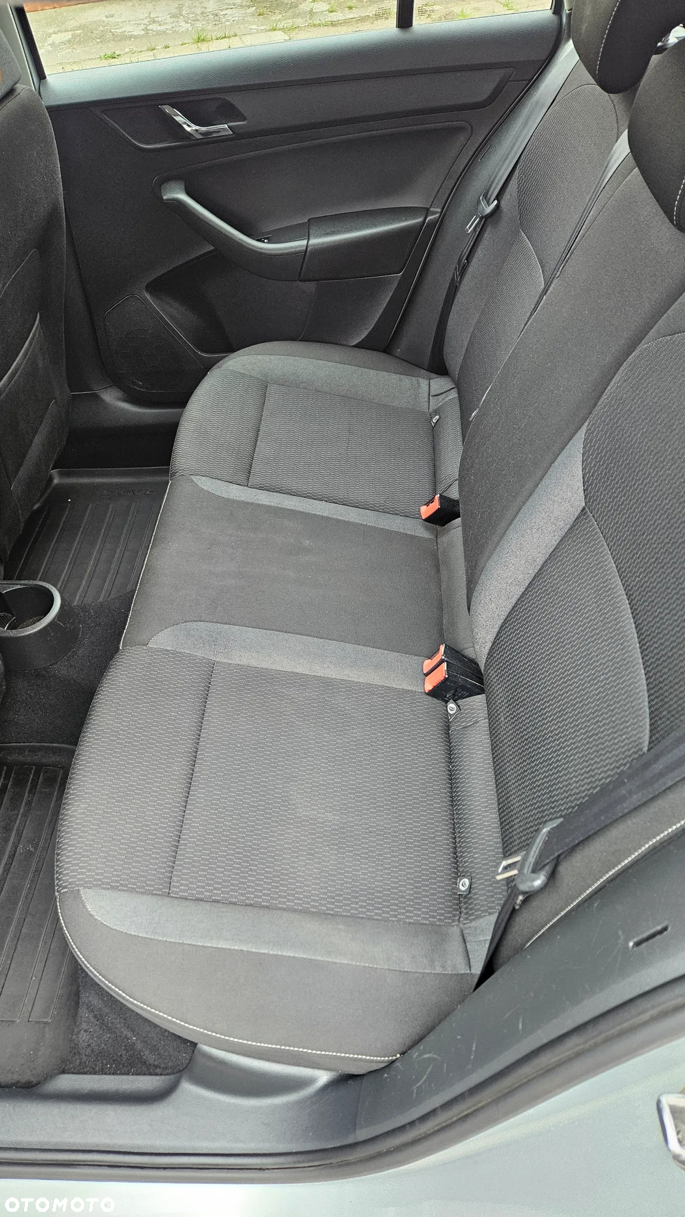 Skoda RAPID 1.2 TSI Ambition - 26