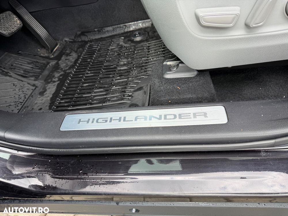 Toyota Highlander 2.5 L Dynamic Force 248CP Luxury Pearly - 32