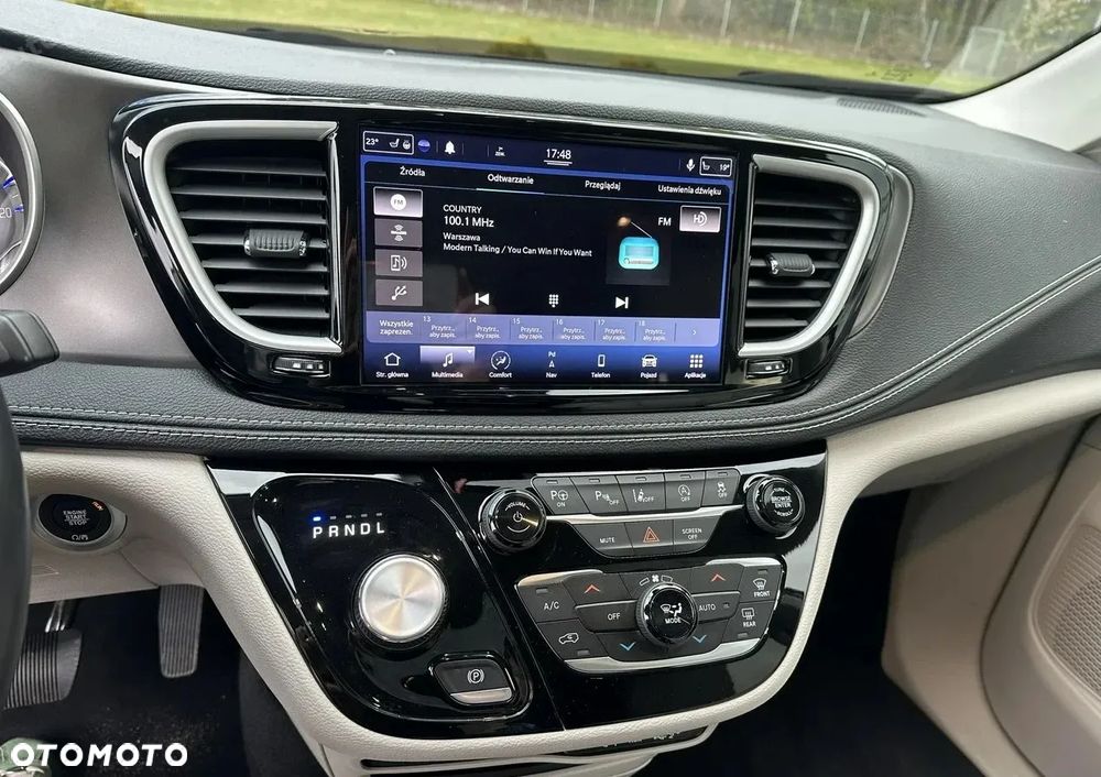 Chrysler Pacifica - 19