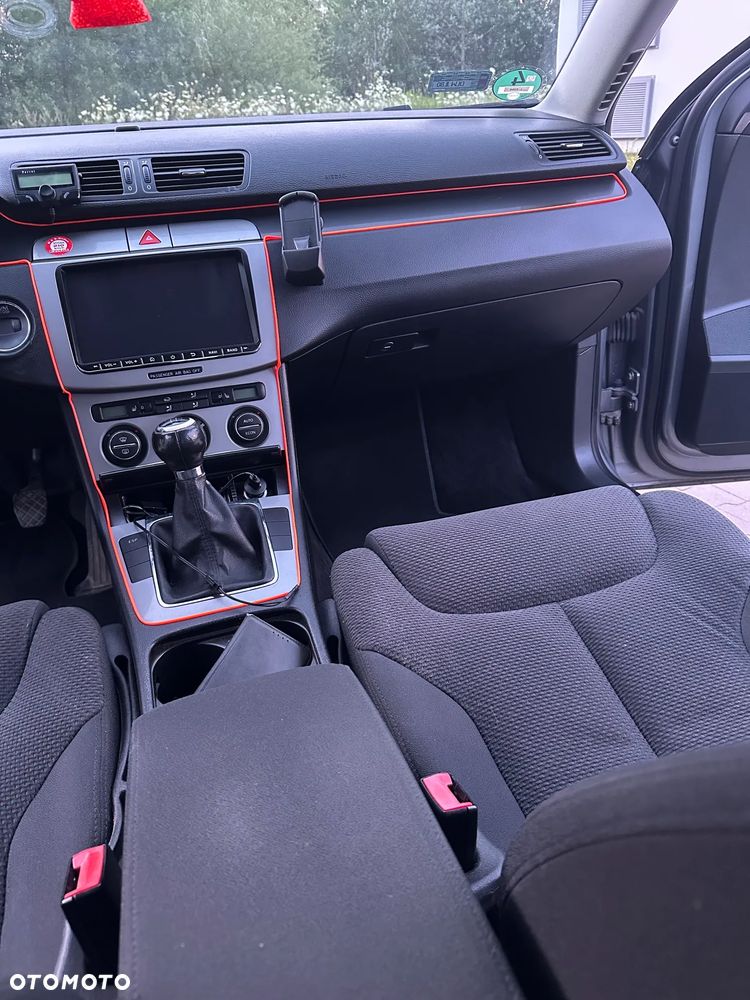 Volkswagen Passat - 29