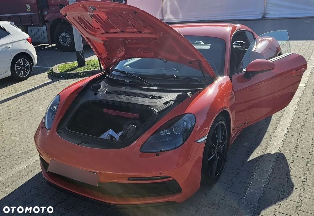 Porsche 718 Cayman - 14