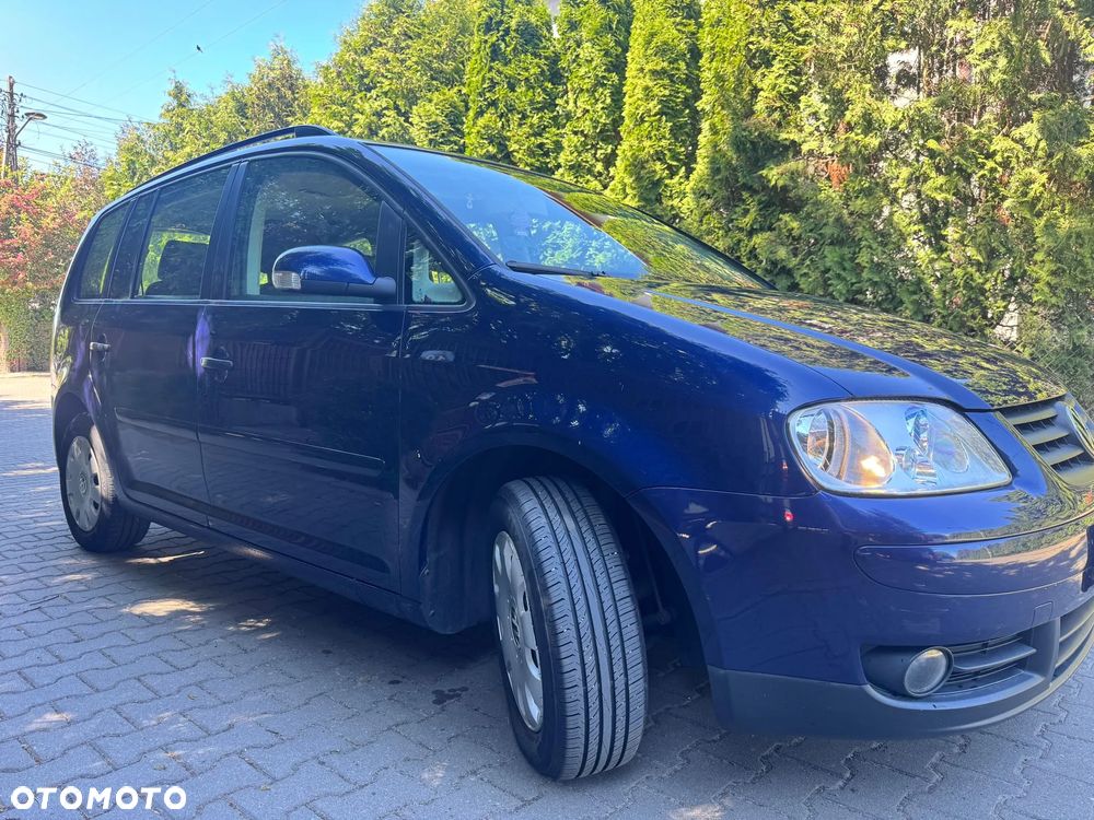 Volkswagen Touran 1.6 Basis - 1