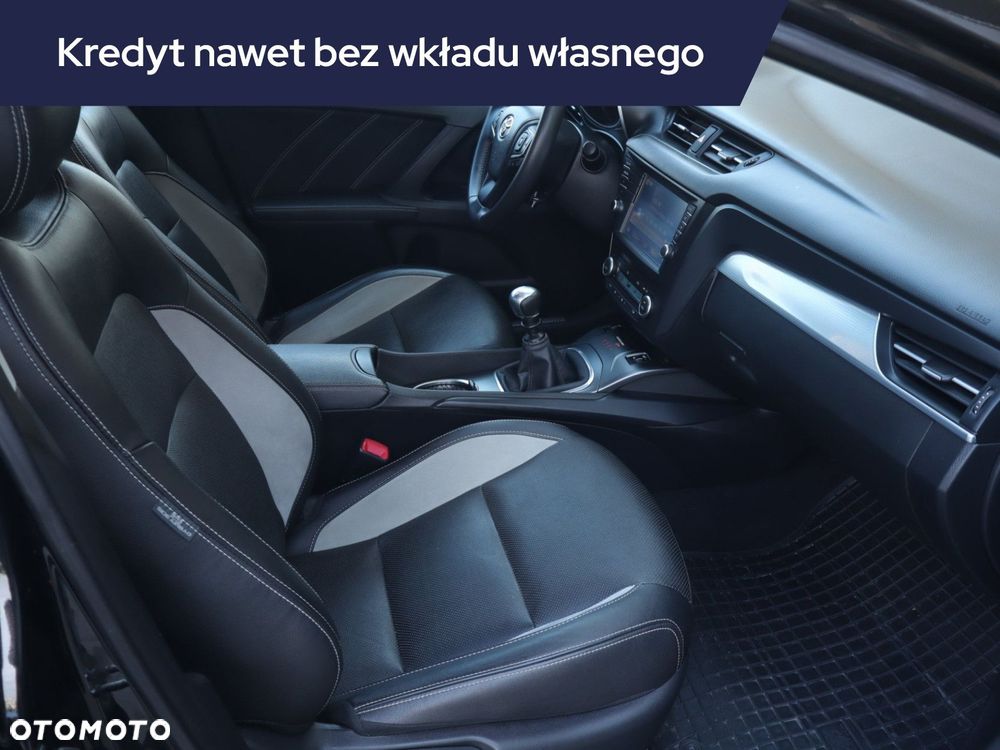 Toyota Avensis - 11