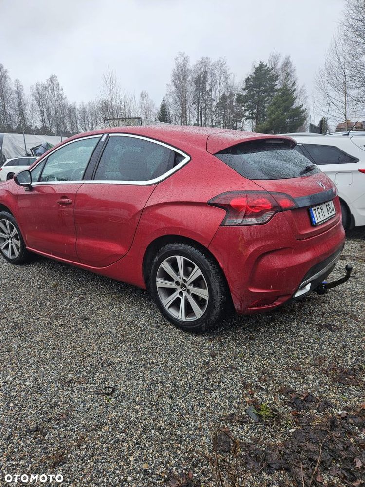 Citroën DS4 e-HDi 110 EGS6 SoChic - 13