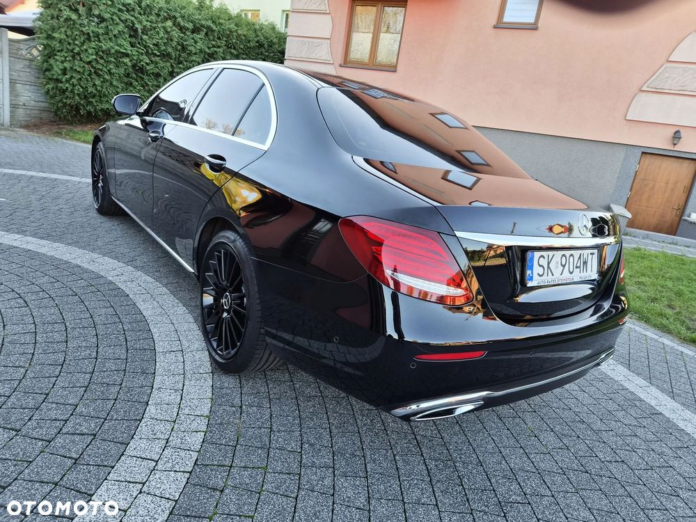 Mercedes-Benz E-Class 2017 photo 3