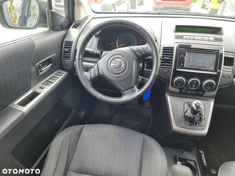 Mazda 5 - 15
