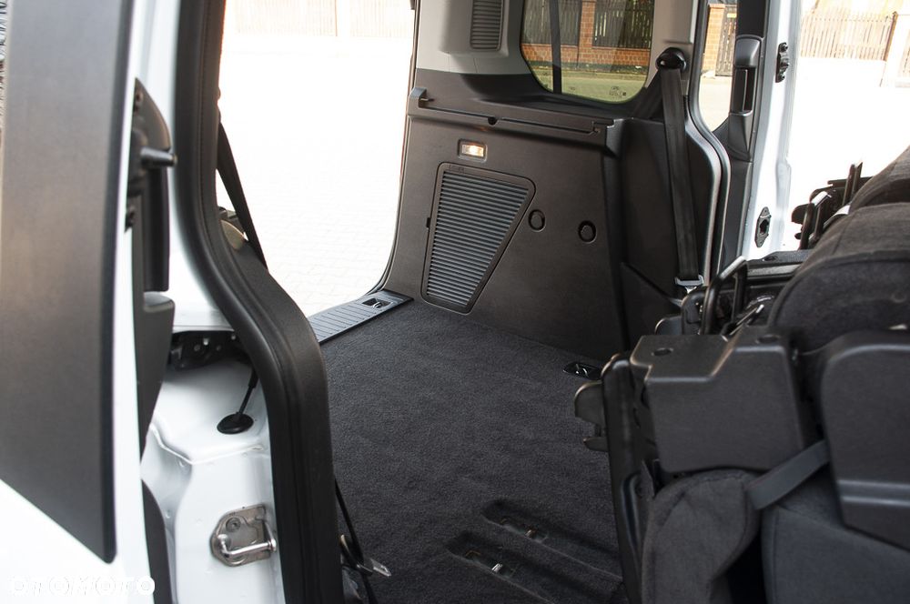 Ford Transit Connect - 33