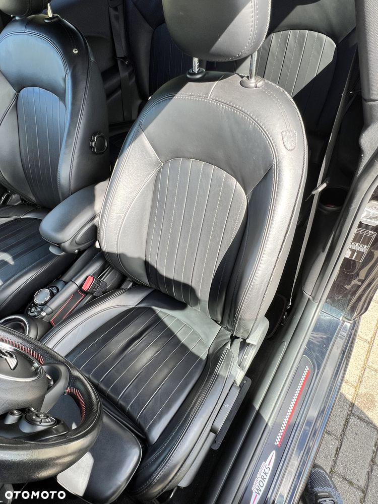 MINI John Cooper Works - 30