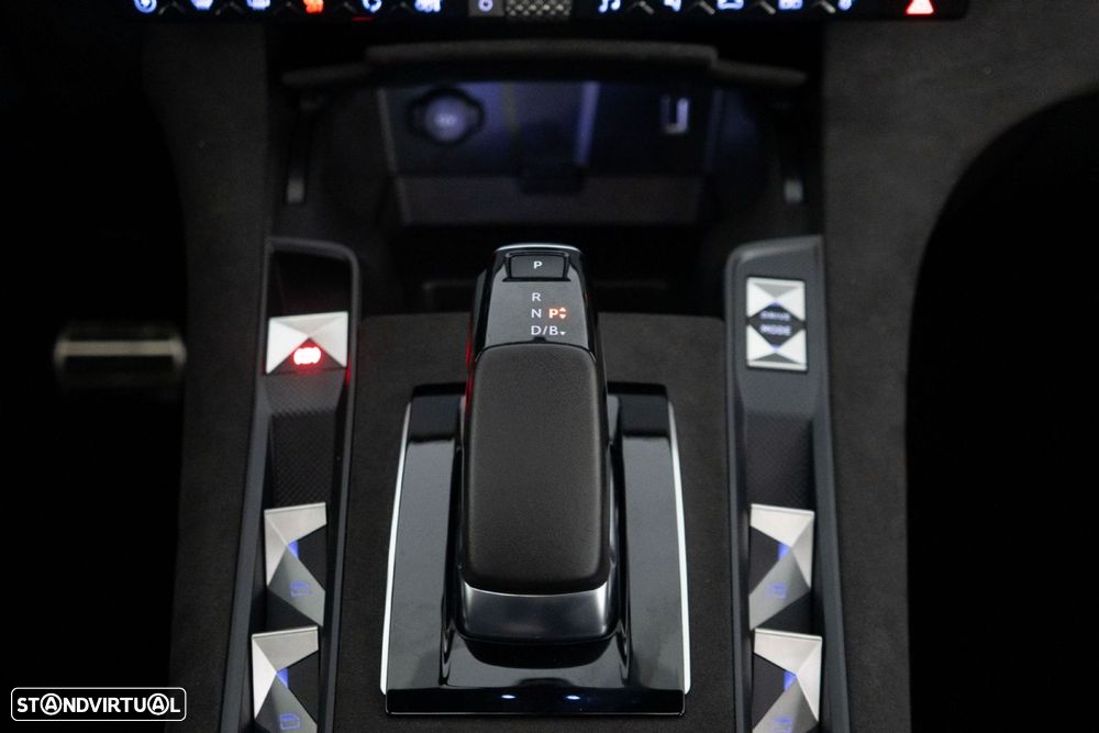 DS DS7 Crossback E-Tense Performance Line+ EAT8 - 29