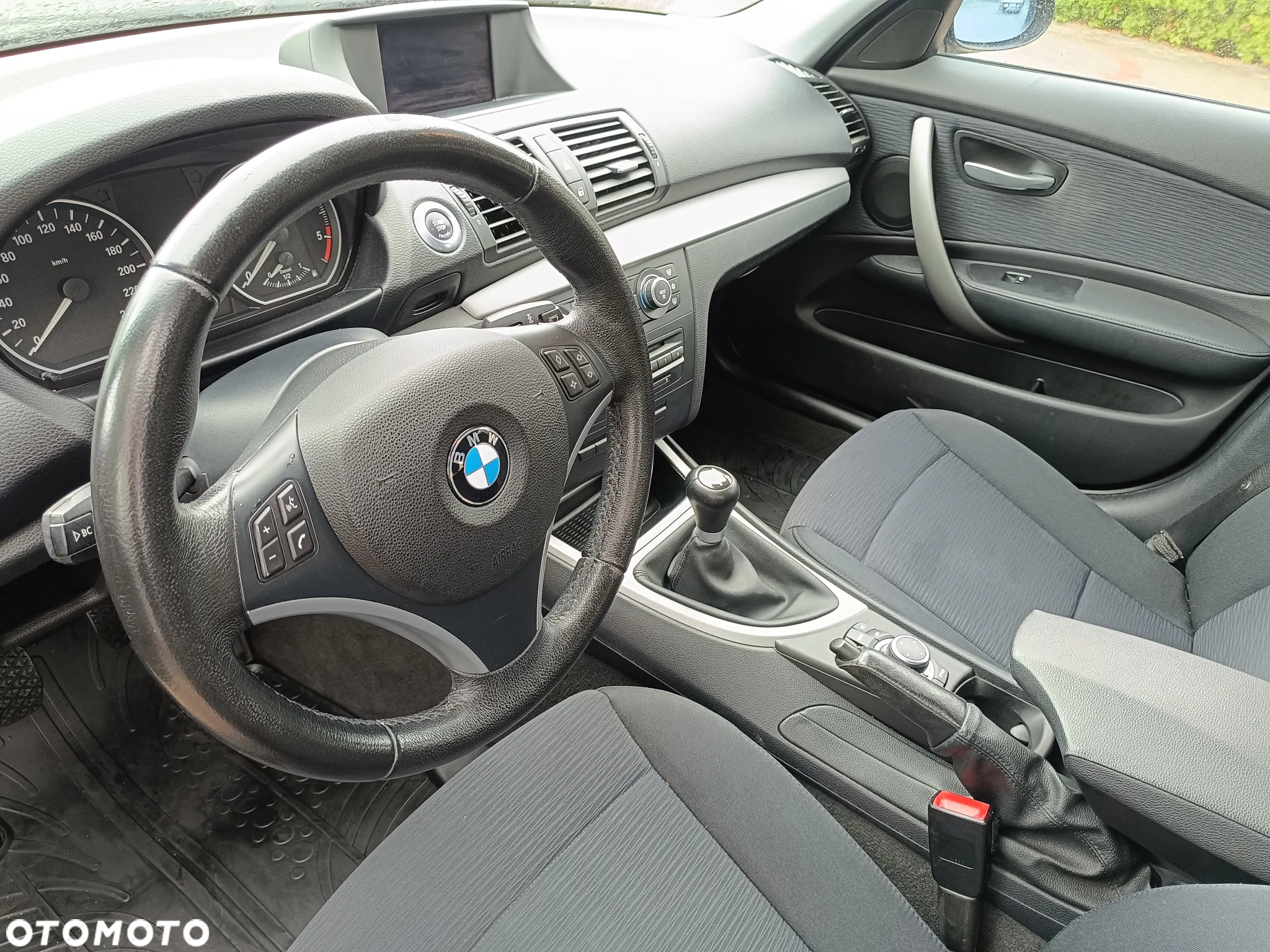 BMW Seria 1 118d Sport Line - 25