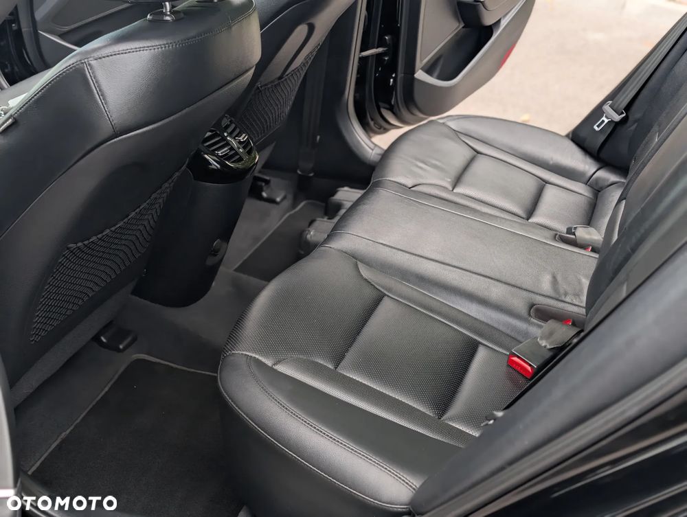 Hyundai i40 Kombi 1.7 CRDi Premium - 40