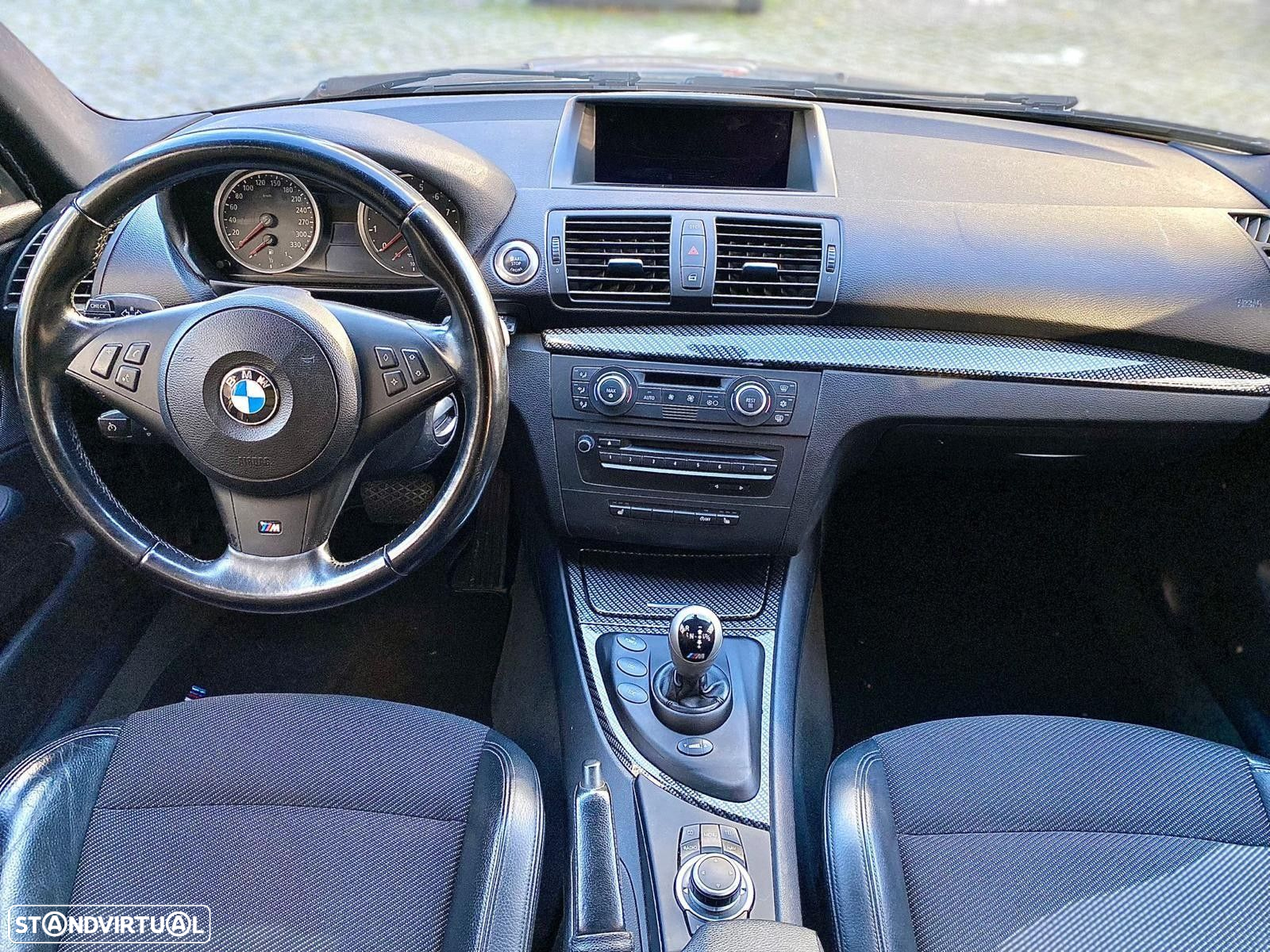 BMW 116 iA - 23
