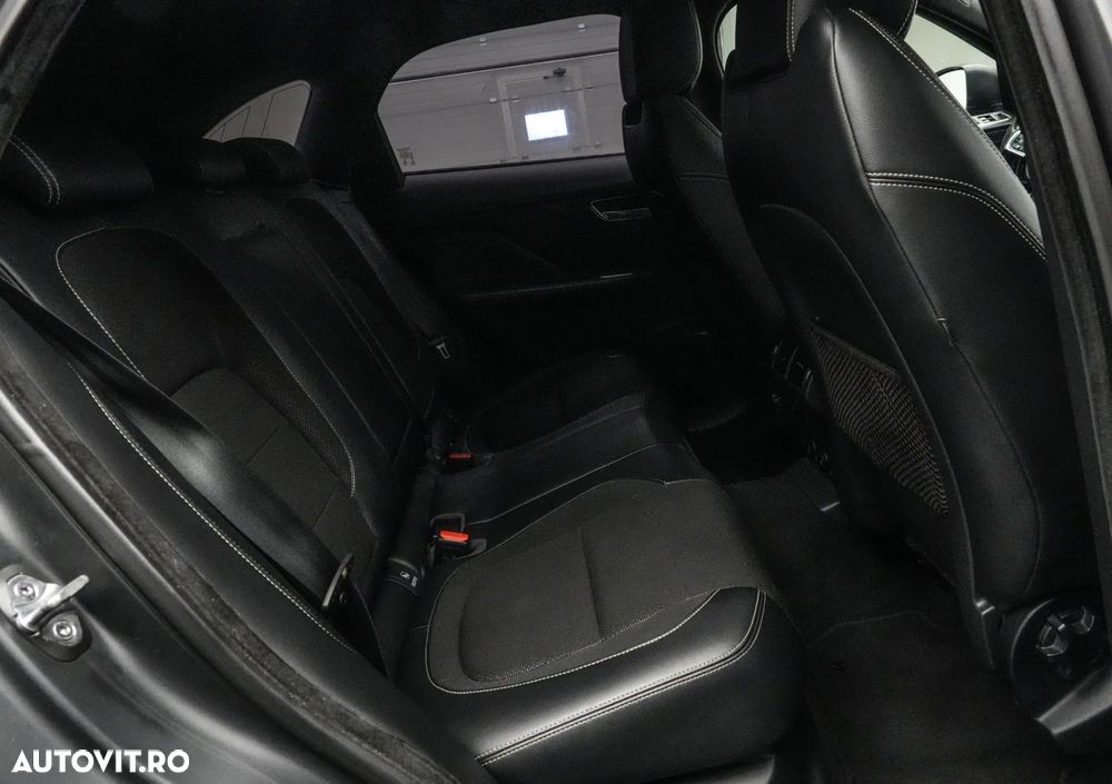 Jaguar F-Pace 20d AWD R-Sport - 15