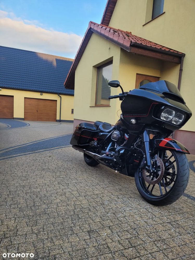 Harley-Davidson Touring Road Glide - 15
