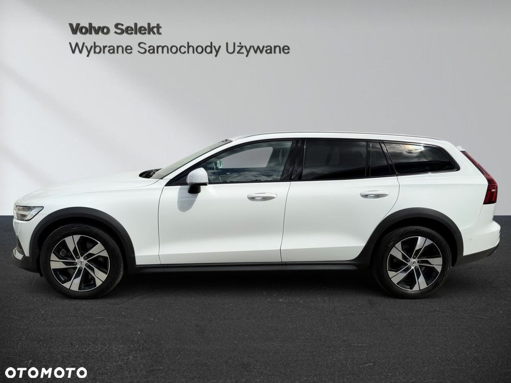 Volvo V60 Cross Country - 6
