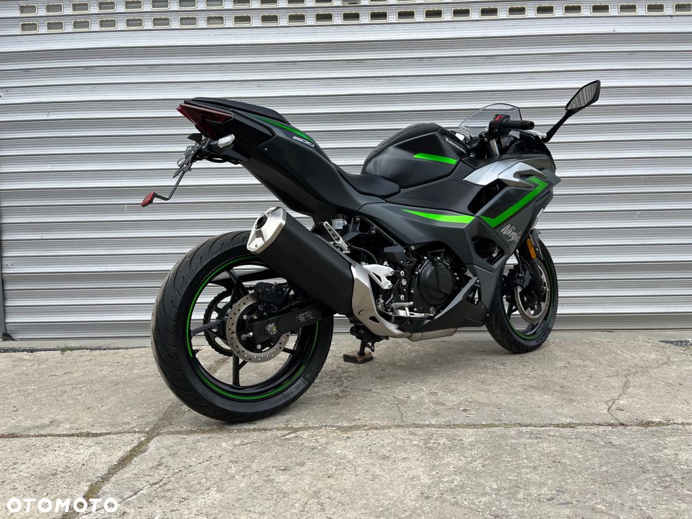 Kawasaki Ninja - 7