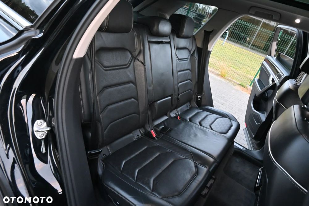 Volkswagen Touareg - 22