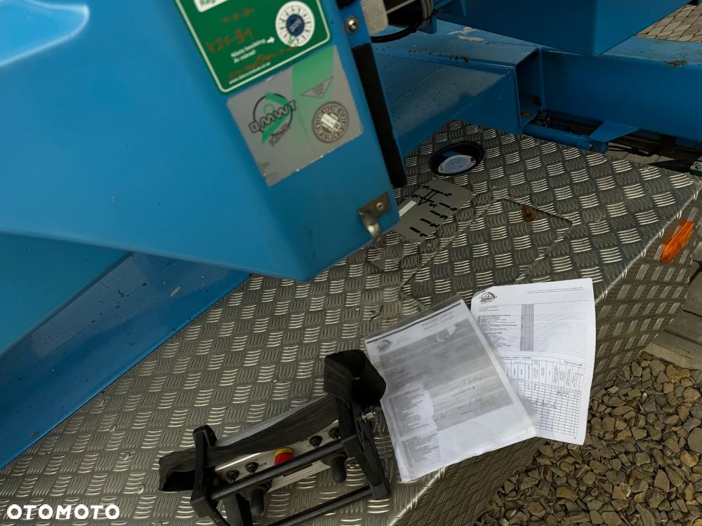 KLAAS 21/31TSP Dźwig Dekarski żuraw zwyżka podnośnik 31m. udźwig 1800kg max. Silnik Yanmar 3cyl. Dźwig Sterowany całkowicie zdalnie z pilota. Do 3,5 tony Transportowanie samochodem osobowym! Podwieszana oś Hydr. Własny Napęd Hydr. na 2 koła w terenie. Maszyna jak Nowa 2,5 tyś mtg. 2013r. Po serwisach Dekra BMWT. Sprowadzona z Norwegii. Nie różni się od nowej z salonu. Pełna Hydraulika w maszynie. Najbogatsza wersja. OKAZJA 230volt. Zero zużycia! - 15