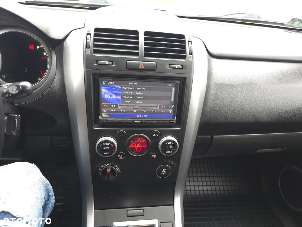 Suzuki Grand Vitara 2.4 Premium - 22