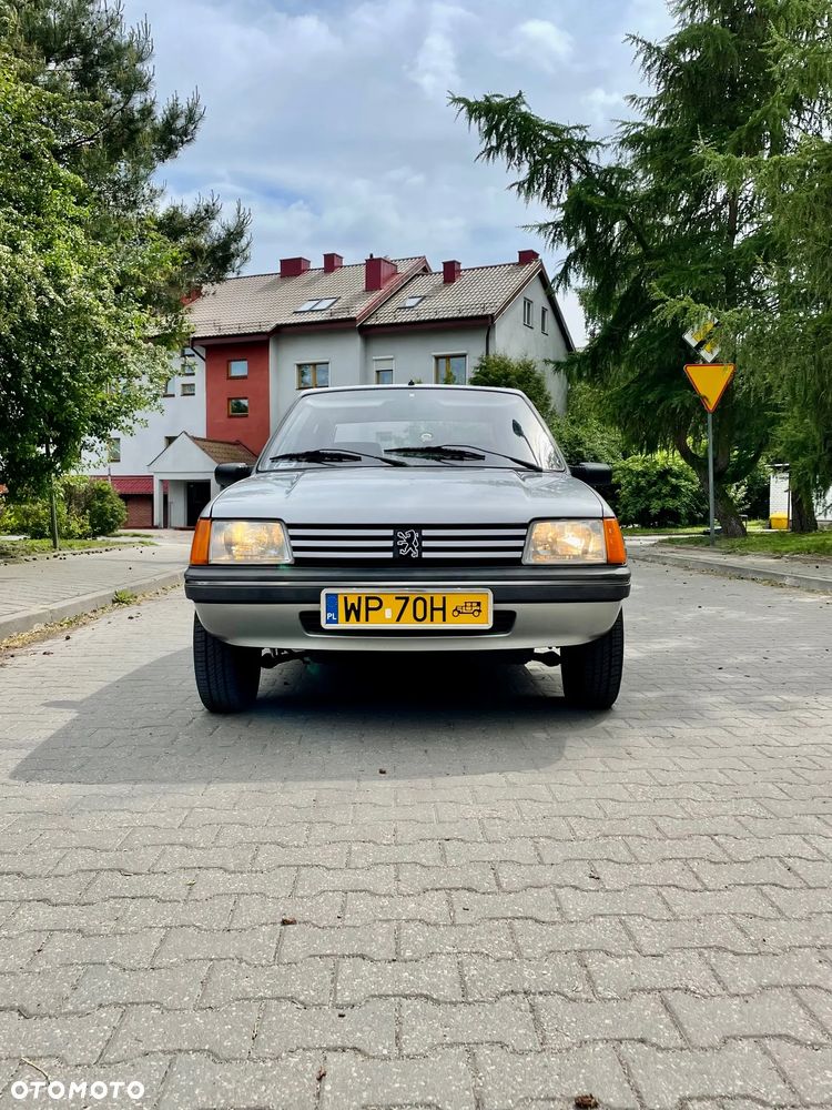 Peugeot 205 - 6