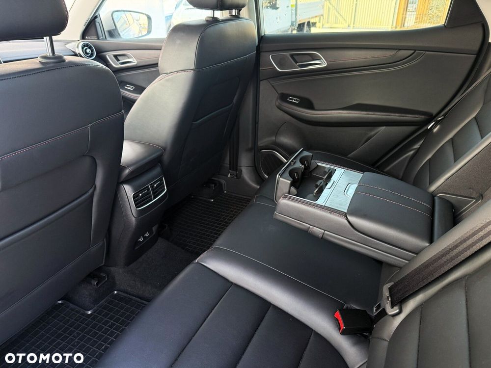 MG HS 1.5 T-GDI Excite DCT - 27