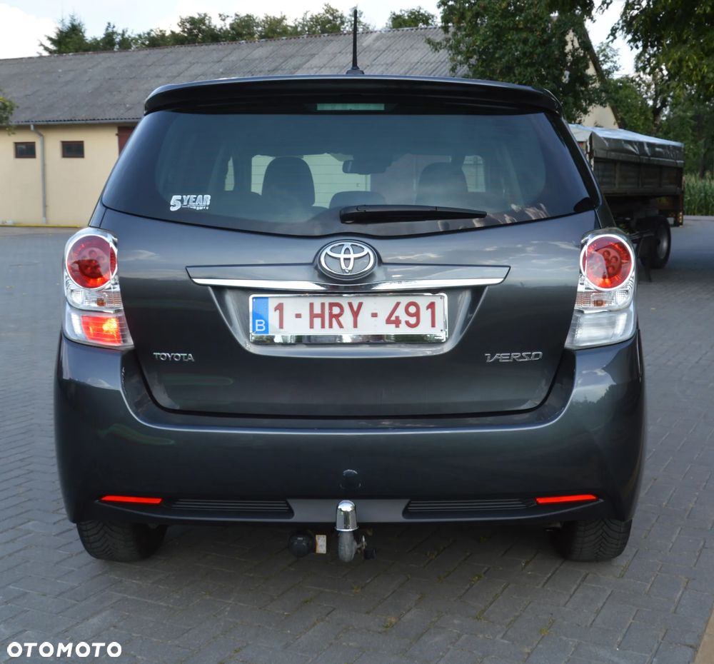 Toyota Verso - 5