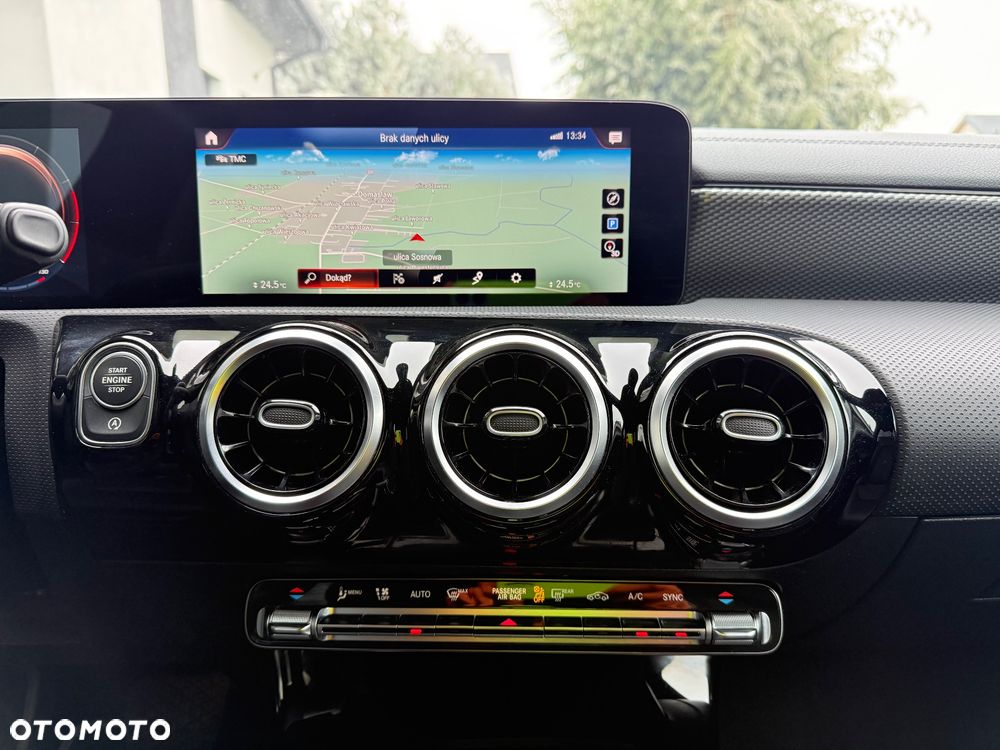 Mercedes-Benz CLA 180 7G-DCT Edition Progressive Line - 40