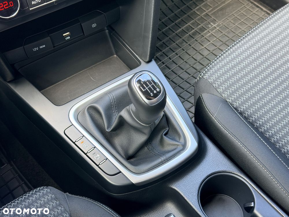 Kia XCeed 1.5 T-GDI M - 17