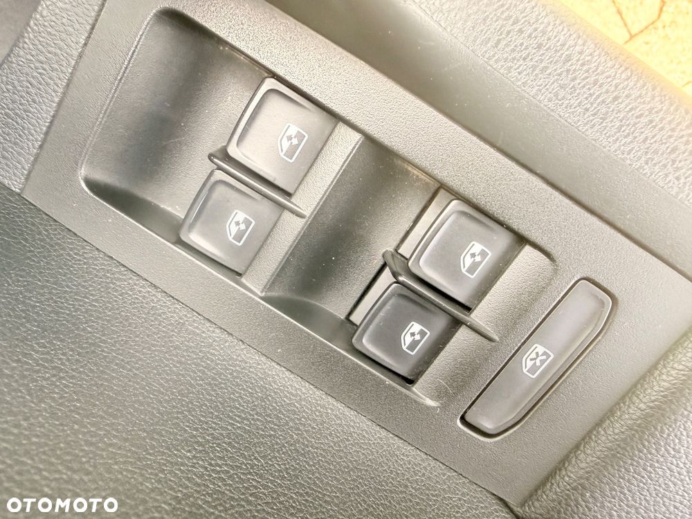 Skoda Octavia 2.0 TDI 4x4 DSG Scout - 33