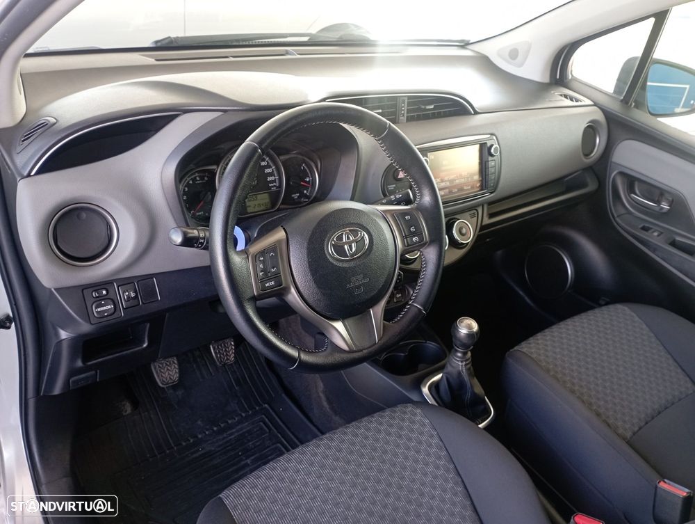 Toyota Yaris 1.4 D-4D Comfort - 10